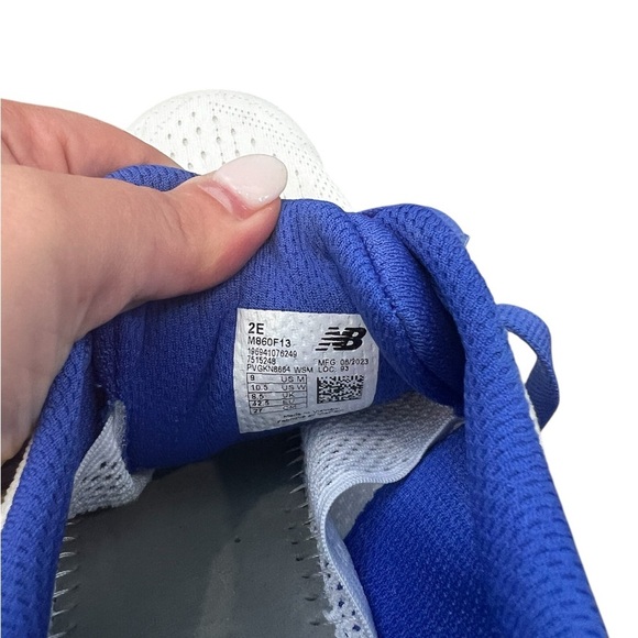 New Balance Men's Fresh Foam X 860 V13 Sneaker in Marine Blue/ White Size 9 - Picture 6 of 7